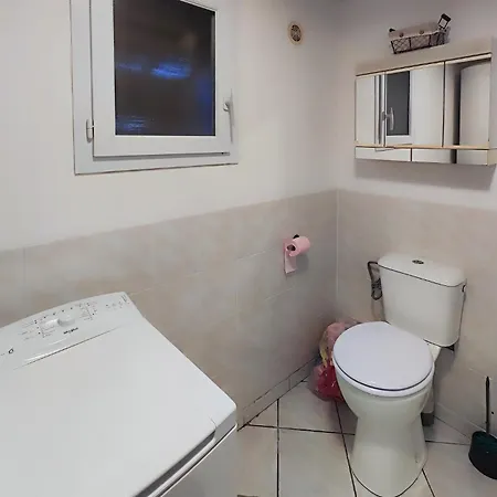 Holiday home In With Kitchen *